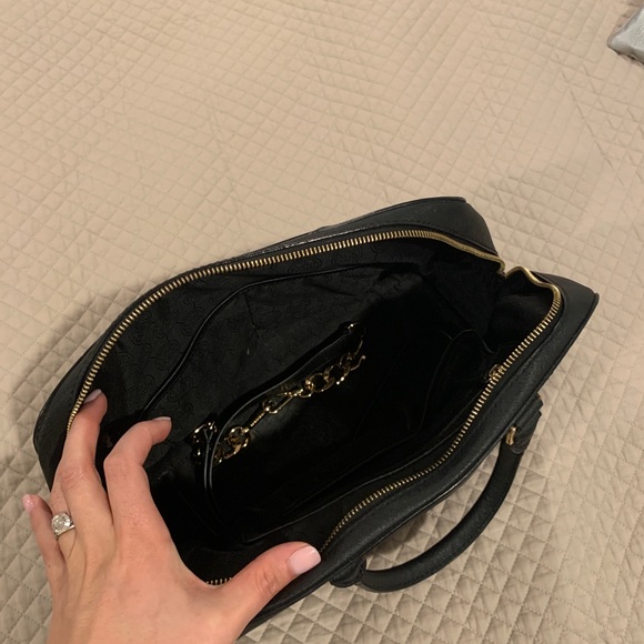 Michael kors black tote purse bag with gold zipper - Picture 5 of 6